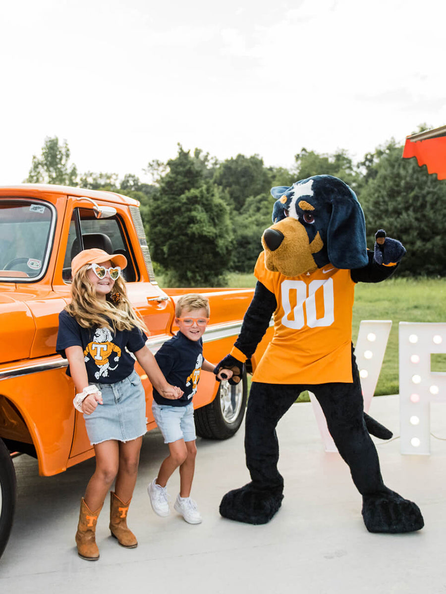 Kids having fun with Smokey