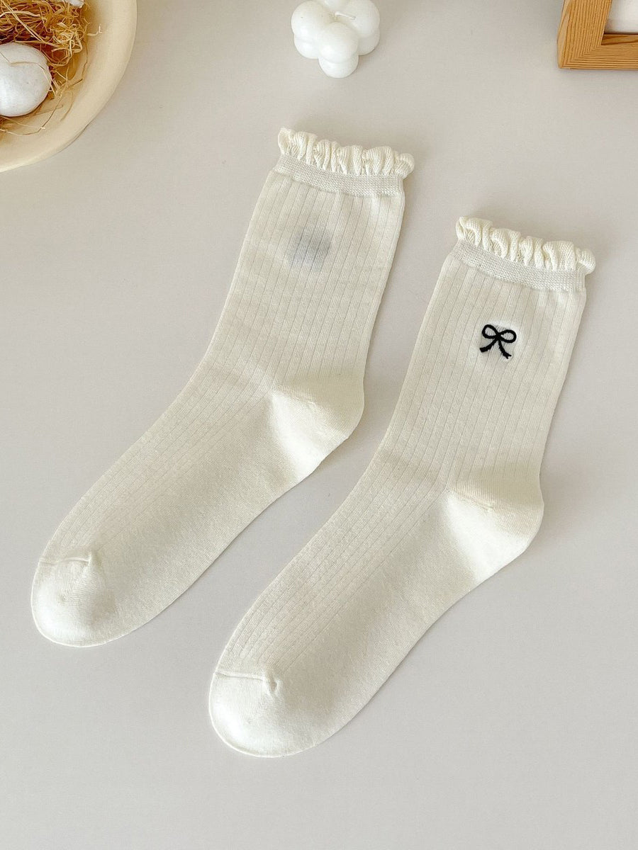 Ribbed Ankle Socks with Bow and Ruffle