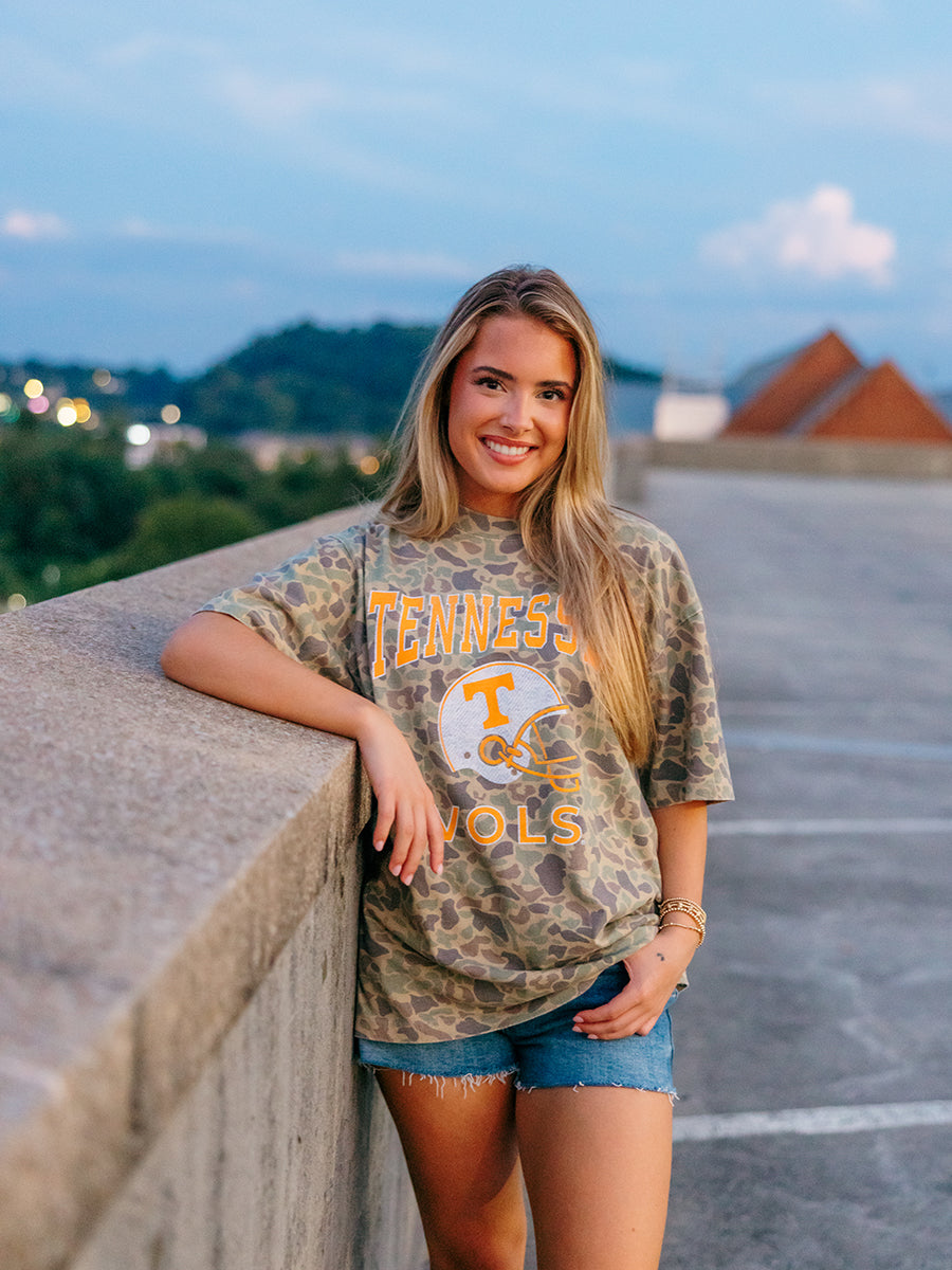 Duck Camo Tennessee Helmet Short-Sleeve T-Shirt