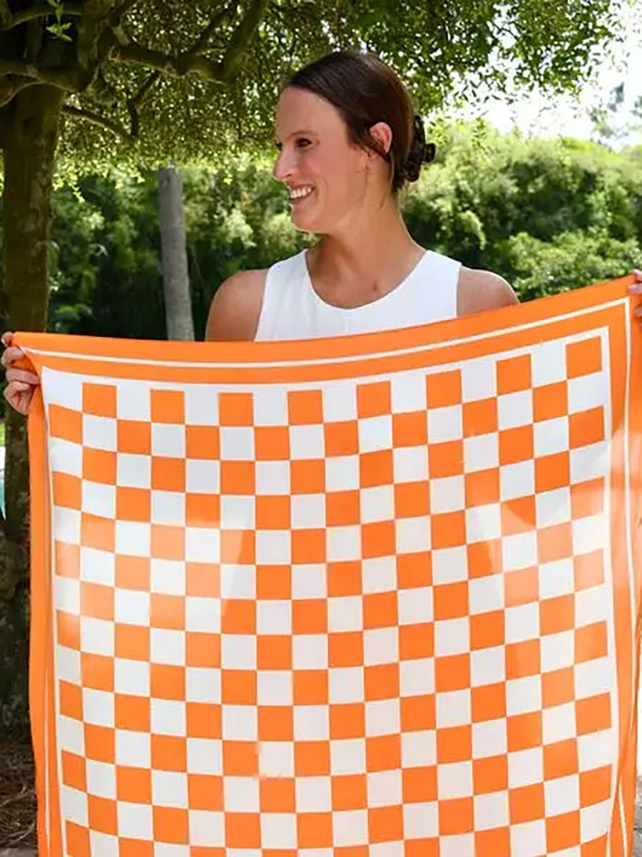 UT checked scarf