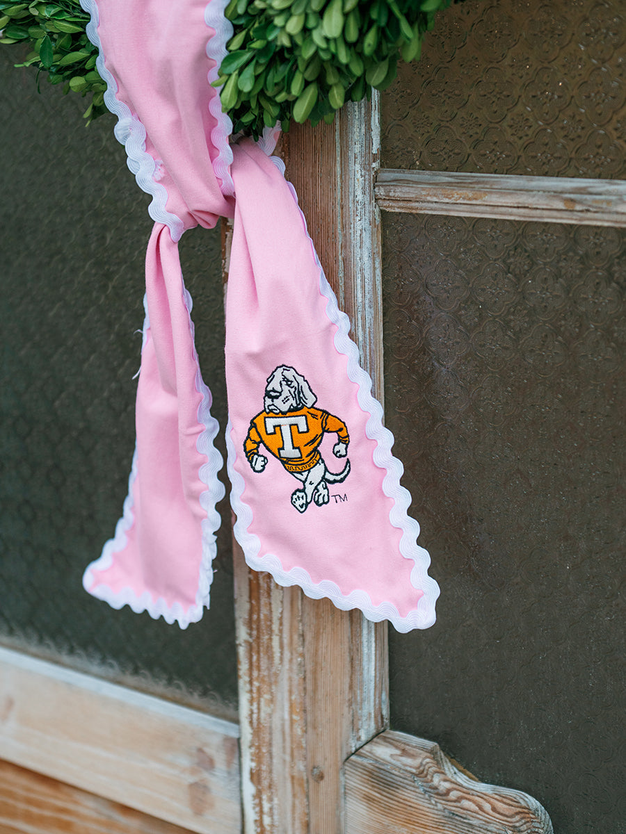 Wreath Sash with UT's Smokey