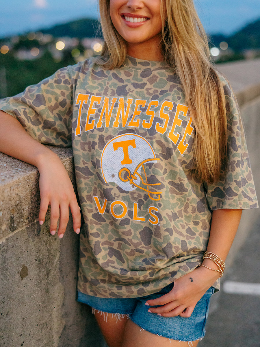 Duck Camo Tennessee Helmet Short-Sleeve T-Shirt