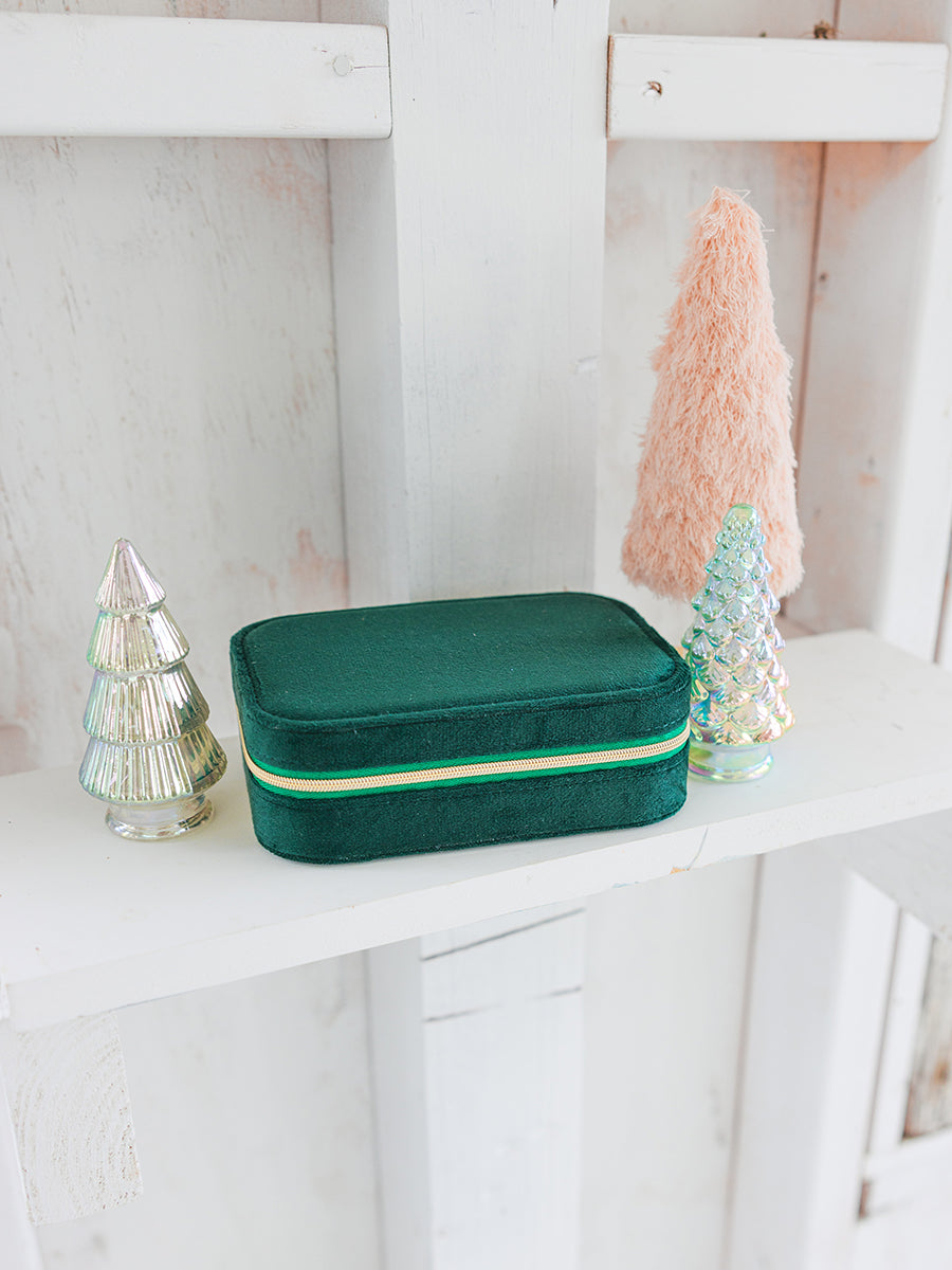 Green Velvet Jewelry Case