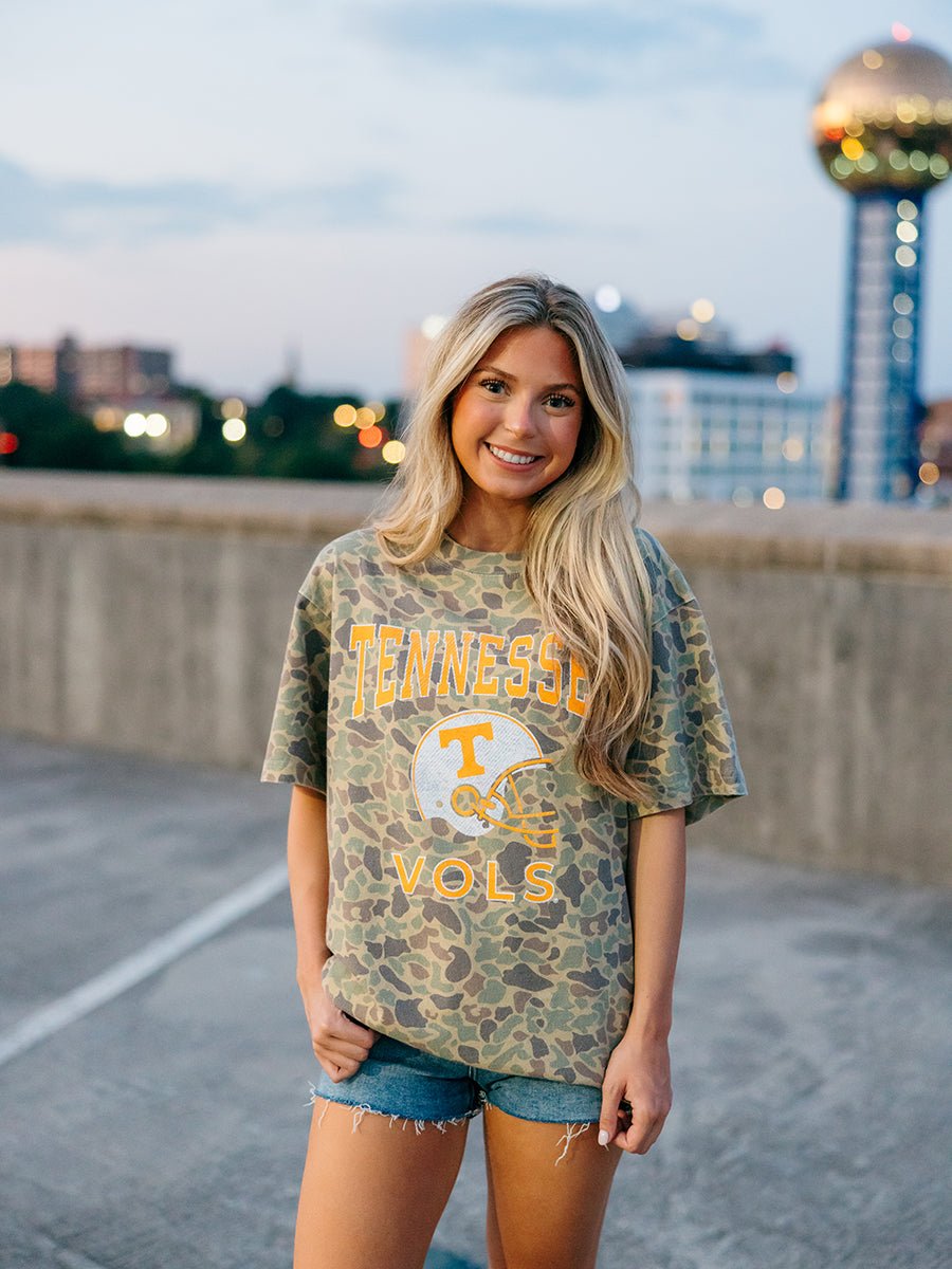 Duck Camo Tennessee Helmet Short-Sleeve T-Shirt