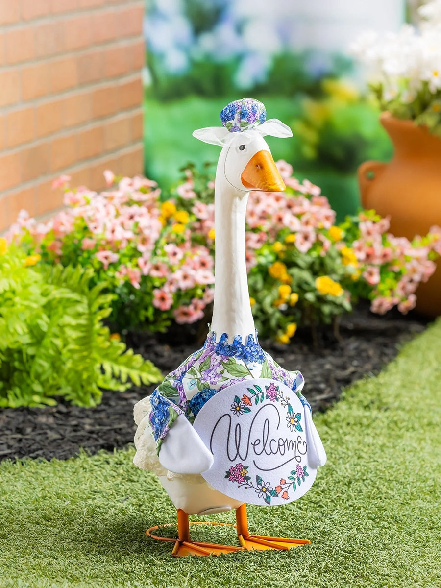 Giddy the Goose Outfit (8 Styles)