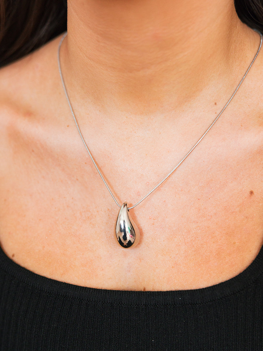 Silver Teardrop Necklace 