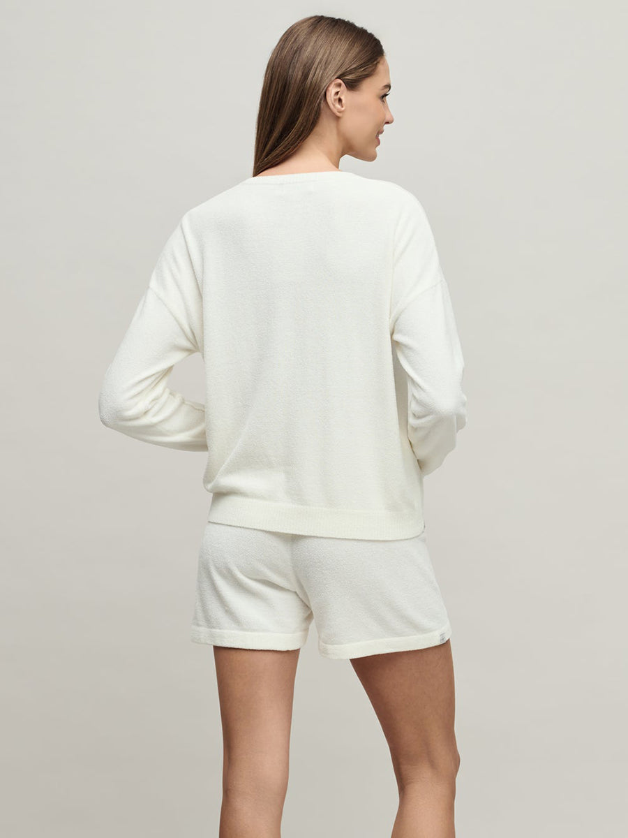 Off-white pullover and shorts set