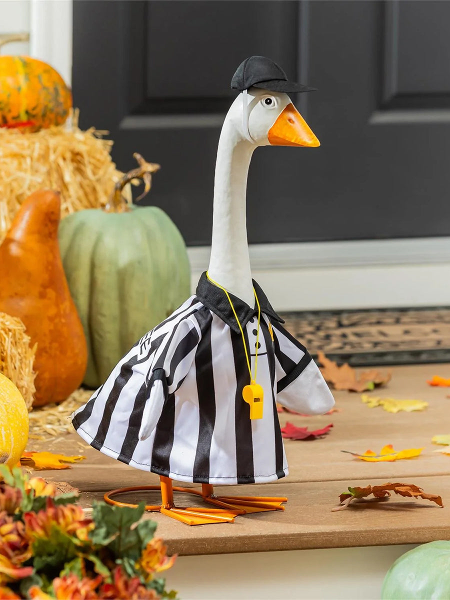 Giddy the Goose Outfit (8 Styles)